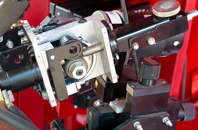 彈簧機的部分結構